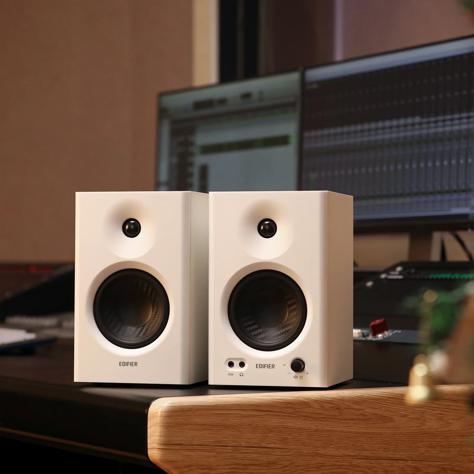 MR4 Active 4" Studio Monitor Speakers - Premium Near-Field Sound in White (Pair)